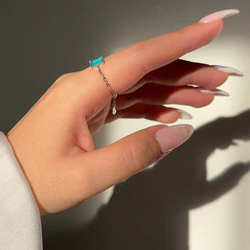 Amelie™ - Anello Regolabile a Catena con Tormalina Naturale